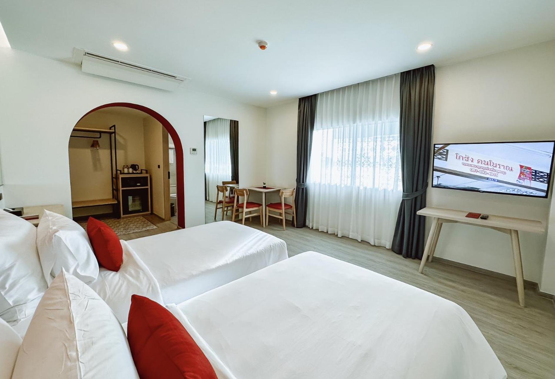 Hotel Midtown Ratsada Phuket Extérieur photo